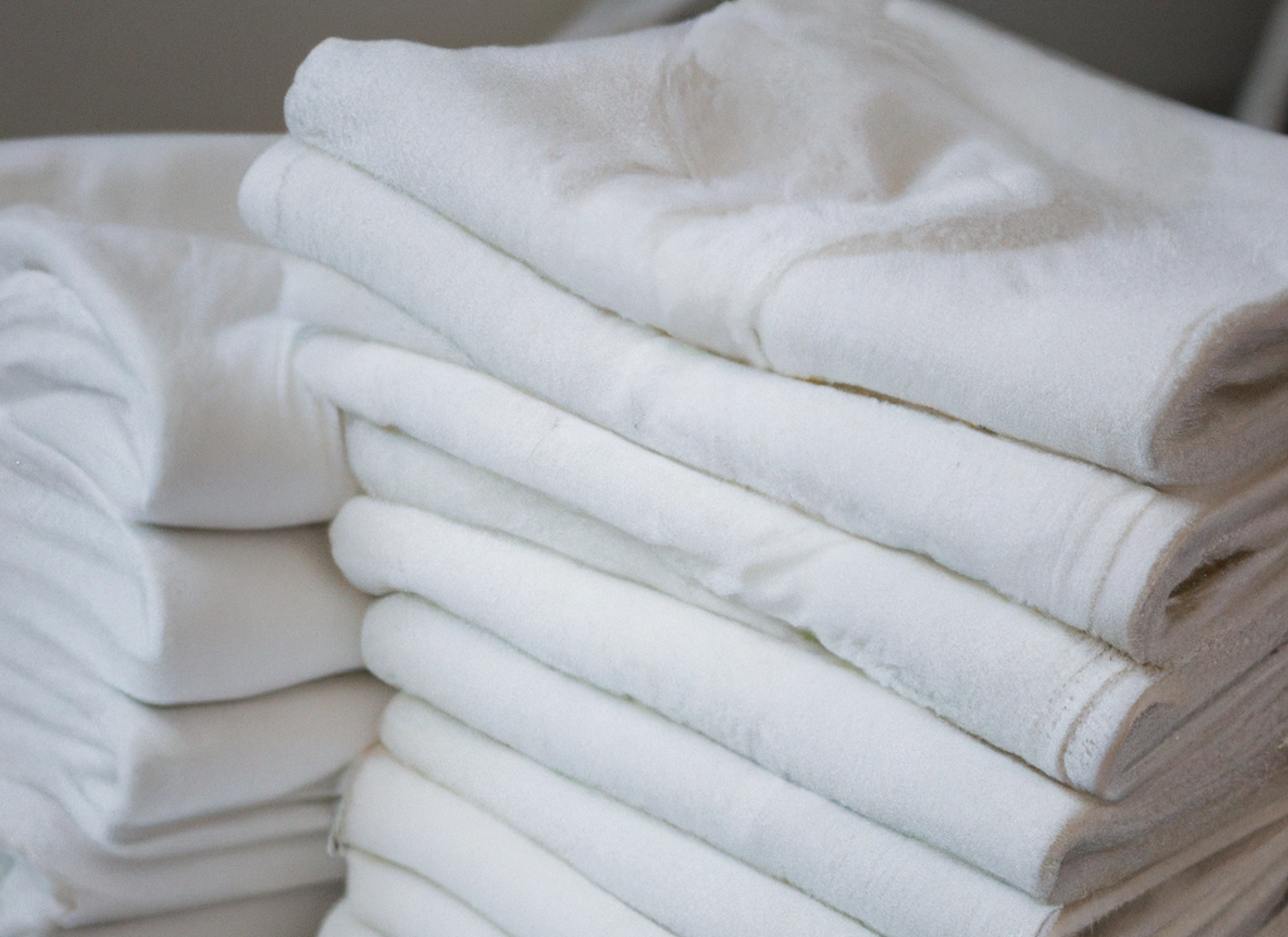 Commercial Laundry Service In Forsyth & Walnut Shade