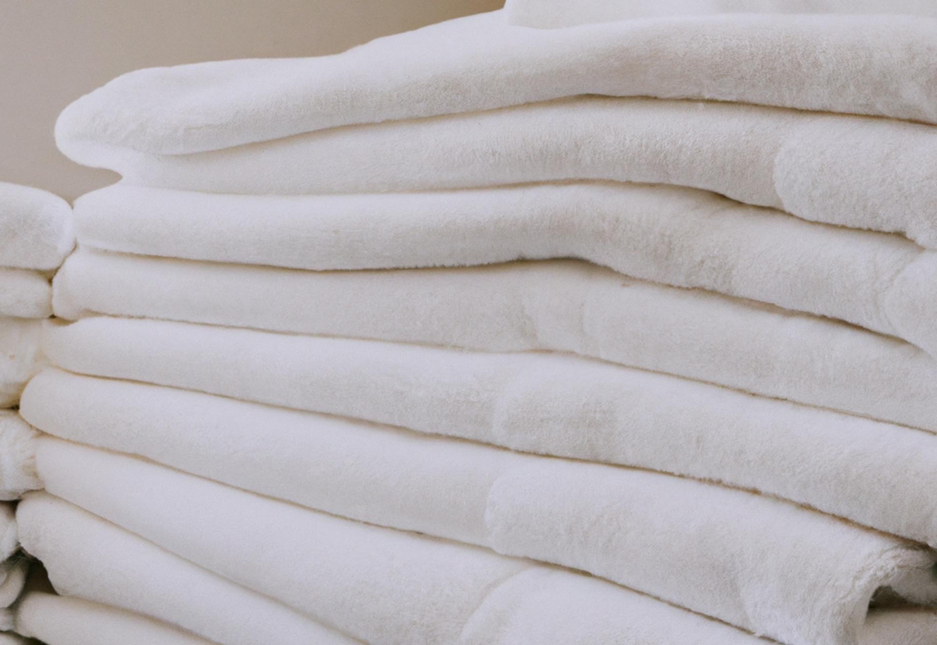 Commercial Laundry Service In Ridgedale